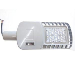 China Manufacturer IP65 LED Lamp Low Power 20W LED Street Light with 5 Years Warranty
