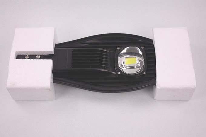 Warm White 50W Road Lamp Waterproof Outdoor Lighting for Streets (SLRS25 50W)