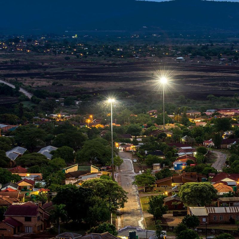 Ala Project Round Bulb 100W Solar LED High Mast Stadium Flood Light with Raising and Lowering Device