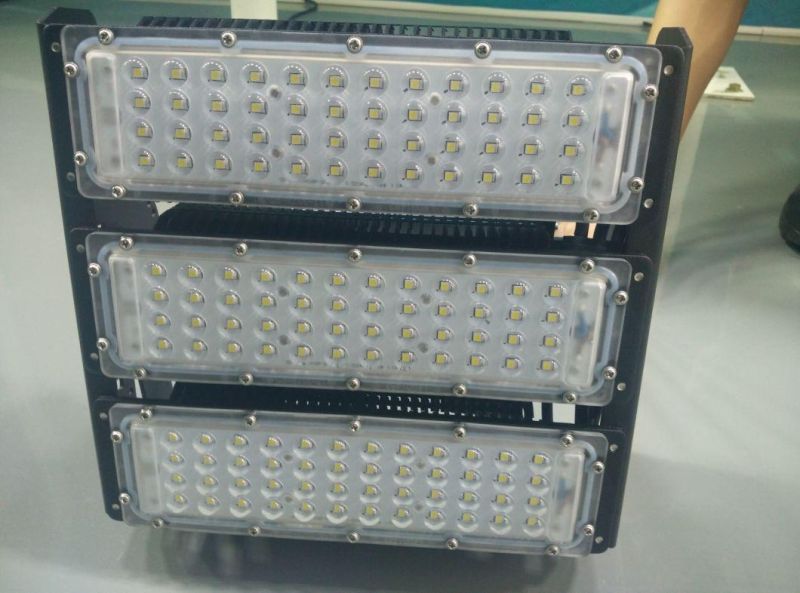 China Manufacturer Tennis Court 150W LED Flood Light with IP65