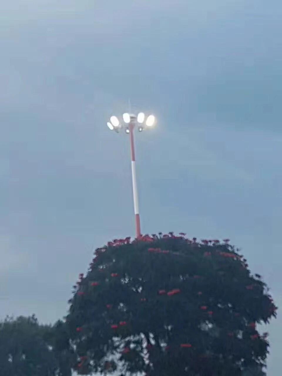 Baode Lights Prices of 25m 2000W Metal Halide High Mast Lighting for Football Pitch