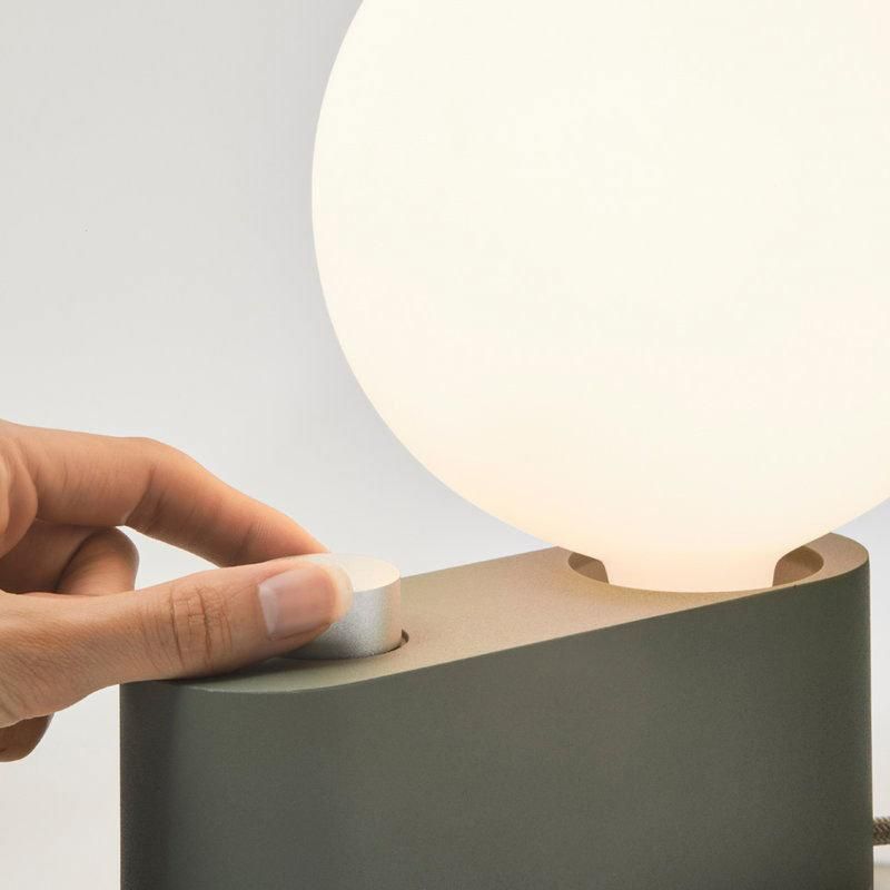 2022 Classic Simple Design Bedside Creative Art Glass Ball Modern Reading LED Table Desk Lamp