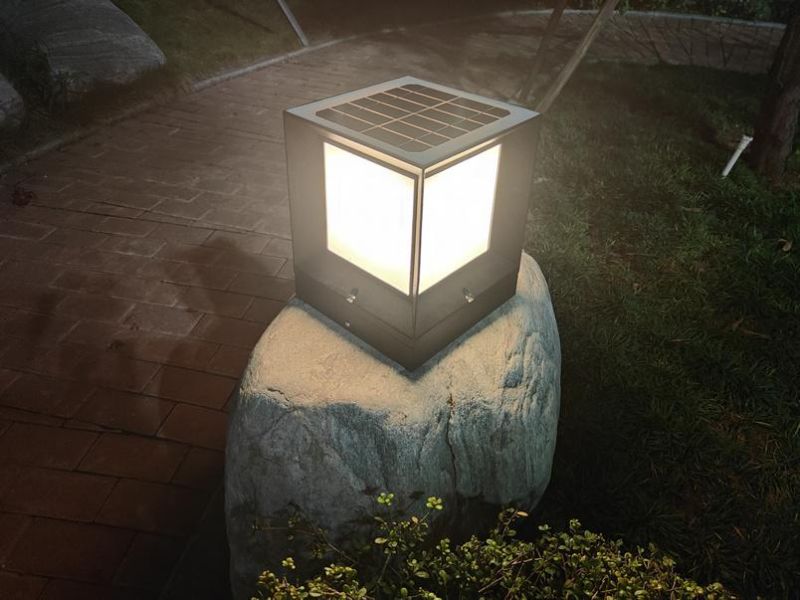 Wholesale LED Solar Light Square Style Garden Gate Lighting Outdoor Solar Pillar Light with LED Light