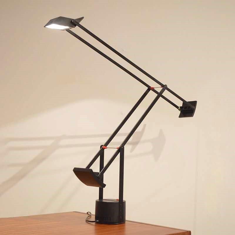 2022 Nordic Contemporary Contracted Black LED Long Arm Rocker Arm Adjustable Desk Lamp Office Reading Table Lamp for Study
