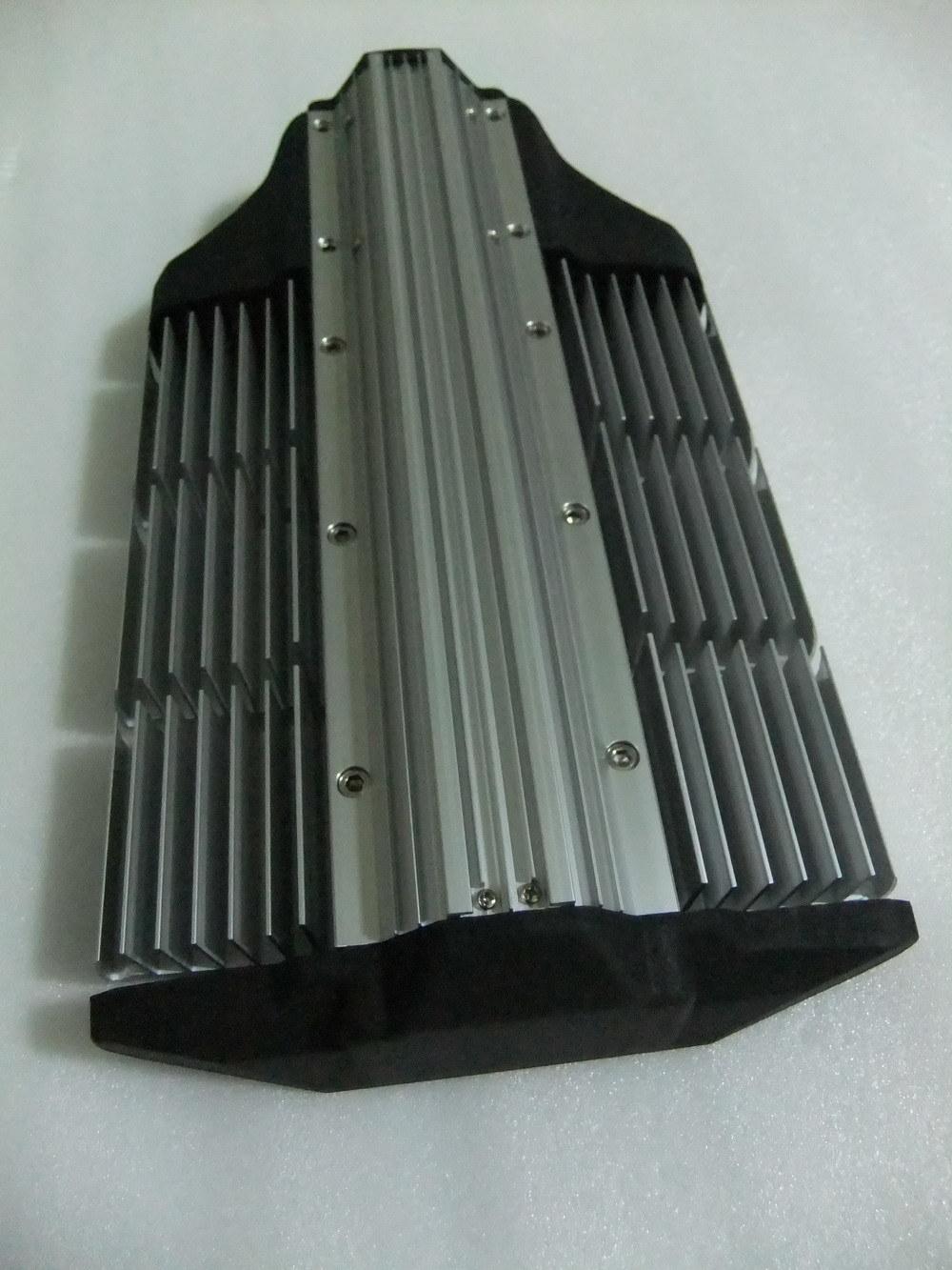 Extrusion Aluminum Housing IP65 140W LED Street Light