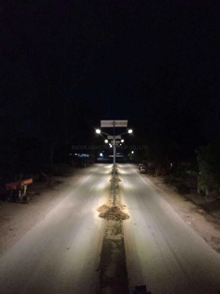 10m 100W Newest Solar Street Light with Competitive Price