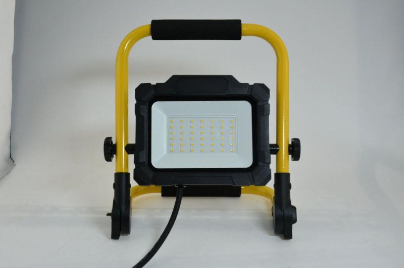 Floodlight Factory IP65 Outdoor Emergency Floodlight 30W with New ERP 95lm/W LED Rechargeable Flood Light