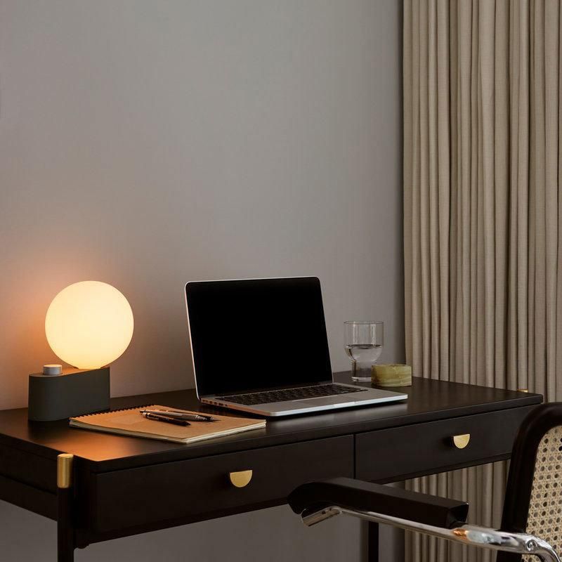 2022 Classic Simple Design Bedside Creative Art Glass Ball Modern Reading LED Table Desk Lamp