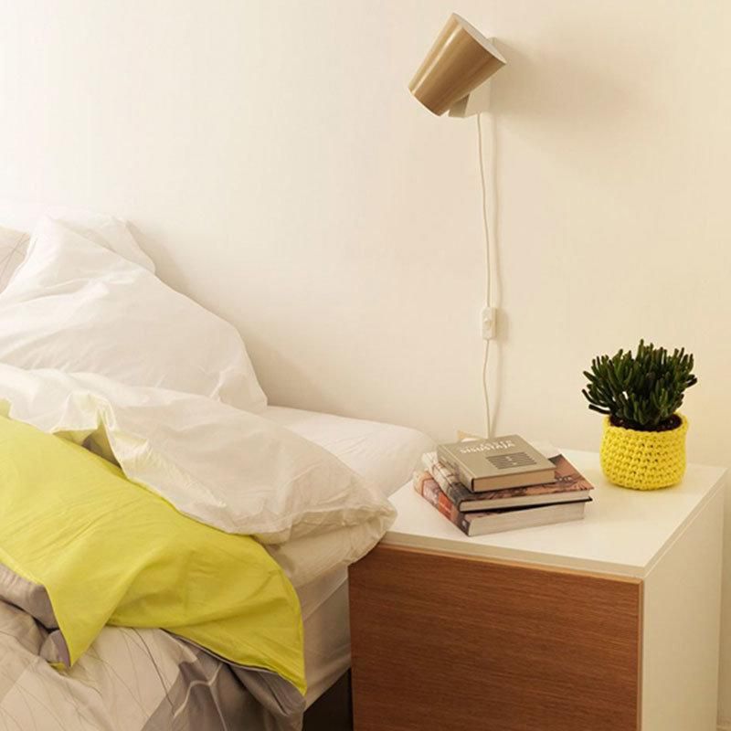 2022 Simple Classic Designs Wooden Based Shade Wall Lamp for Bedroom