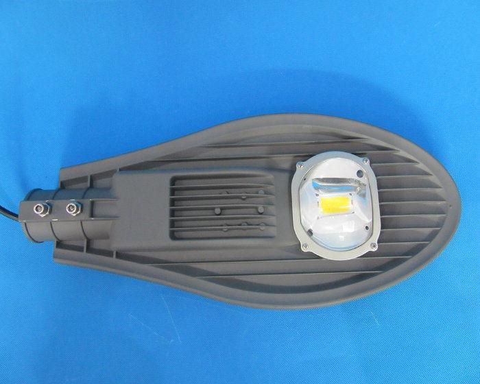 Outdoor LED Street Lamp 60W LED Road Lamp for Yards (SLER11-60)