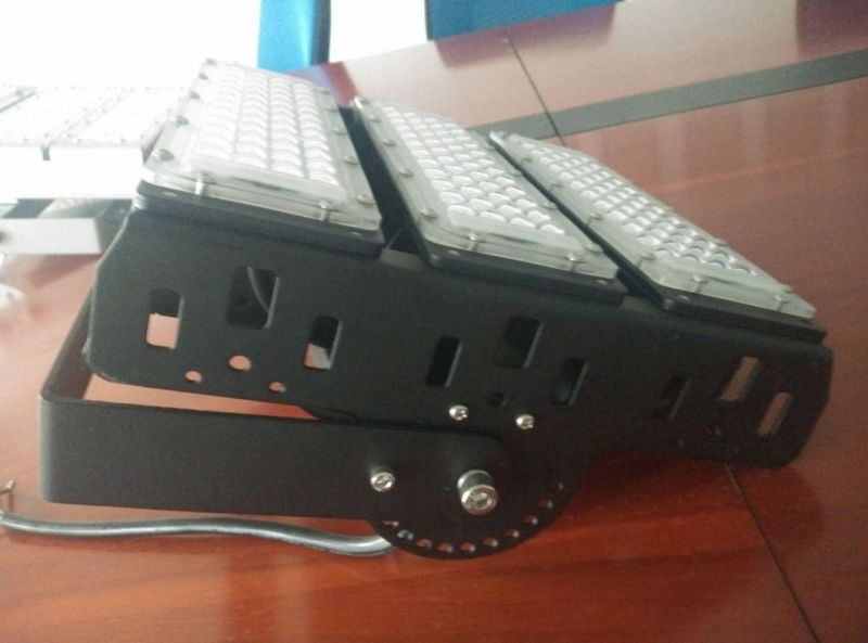China Manufacturer Tennis Court 150W LED Flood Light with IP65