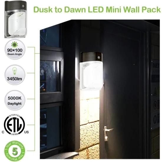 IP65 No Flicker ADC12 Aluminium 15W LED Wall Pack Light