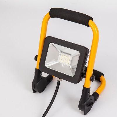 10 Watt LED Flood Light with Bracket and Wire Plug