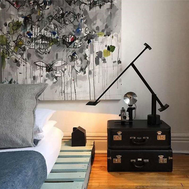 2022 Nordic Contemporary Contracted Black LED Long Arm Rocker Arm Adjustable Desk Lamp Office Reading Table Lamp for Study