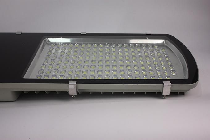 Residential Luminaire 150 Watt LED Street Light with Aluminum Housing (SLRM 150W)