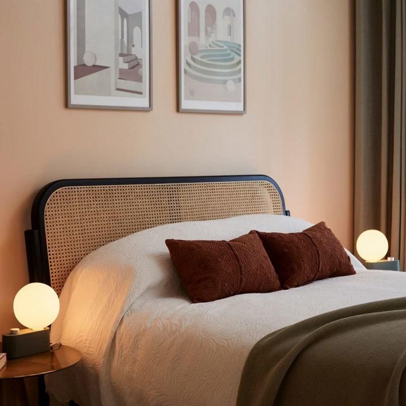 2022 Classic Simple Design Bedside Creative Art Glass Ball Modern Reading LED Table Desk Lamp