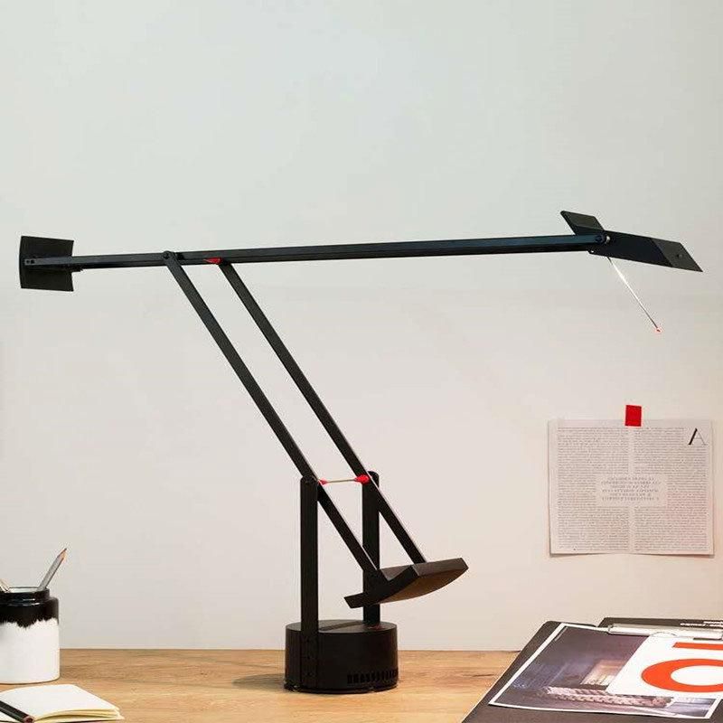 2022 Nordic Contemporary Contracted Black LED Long Arm Rocker Arm Adjustable Desk Lamp Office Reading Table Lamp for Study
