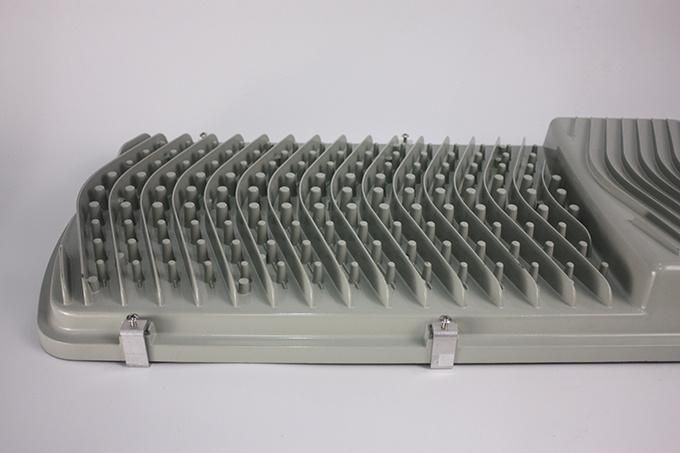 Residential Luminaire 150 Watt LED Street Light with Aluminum Housing (SLRM 150W)