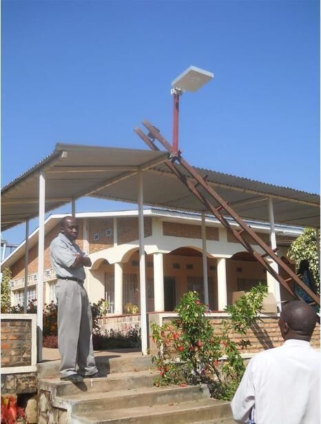 China Manufacturer Integrated LED Solar Street Light with Motion Sensor
